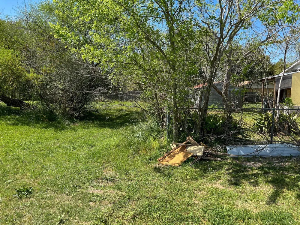 W Jackson El Campo, TX 77437
