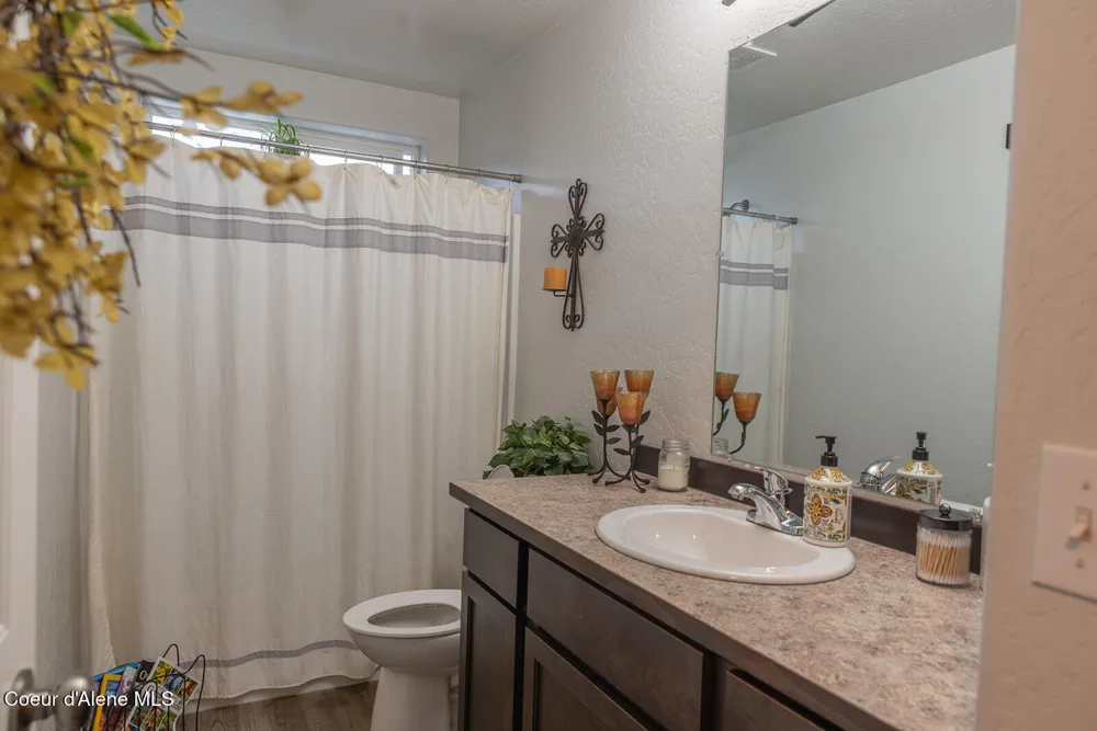 32359 10th Avenue Spirit Lake, ID 83869