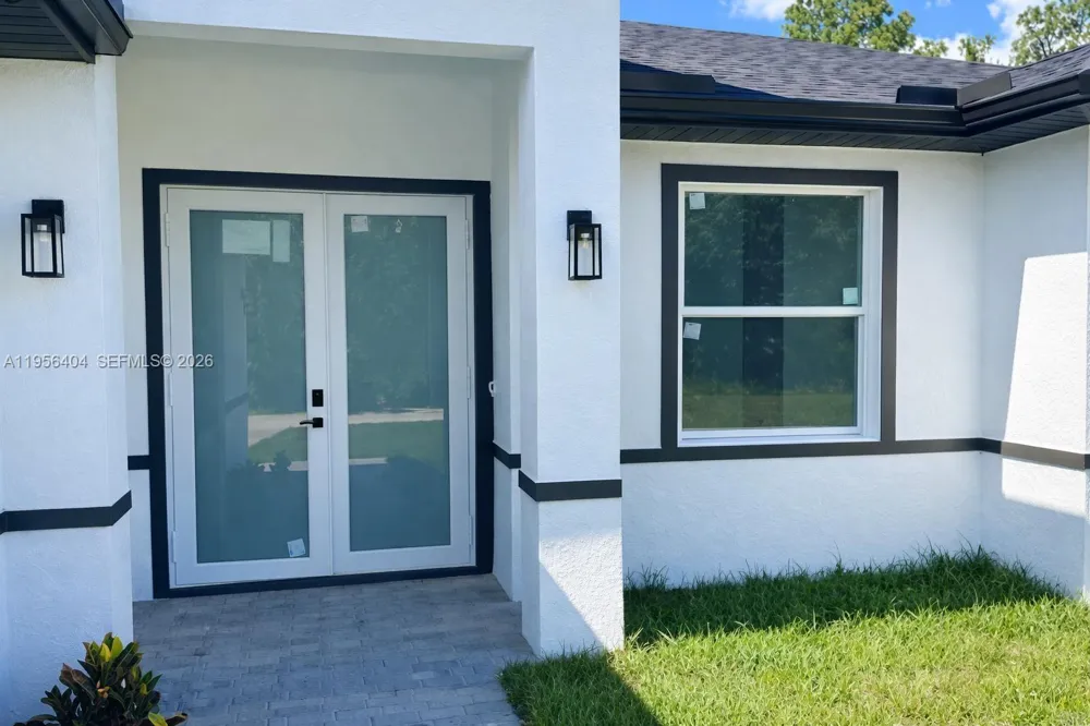 3901 E 19th St Lehigh Acres, FL 33972