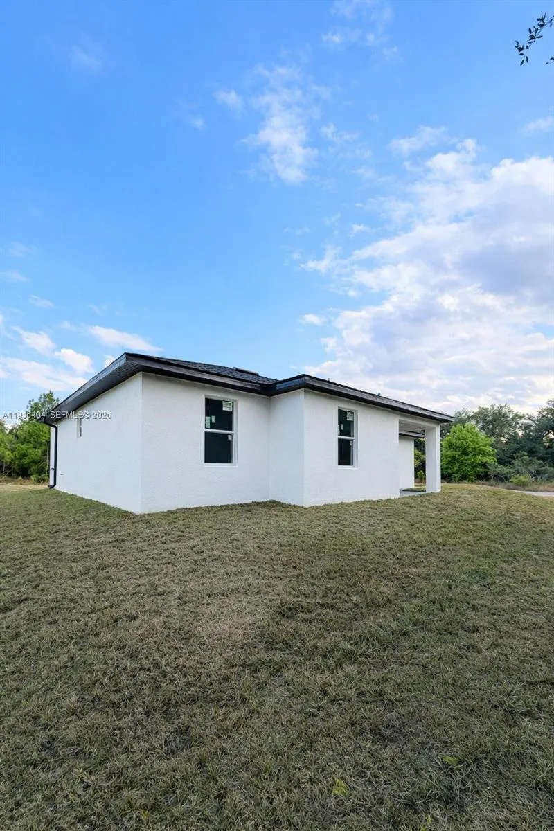 3901 E 19th St Lehigh Acres, FL 33972