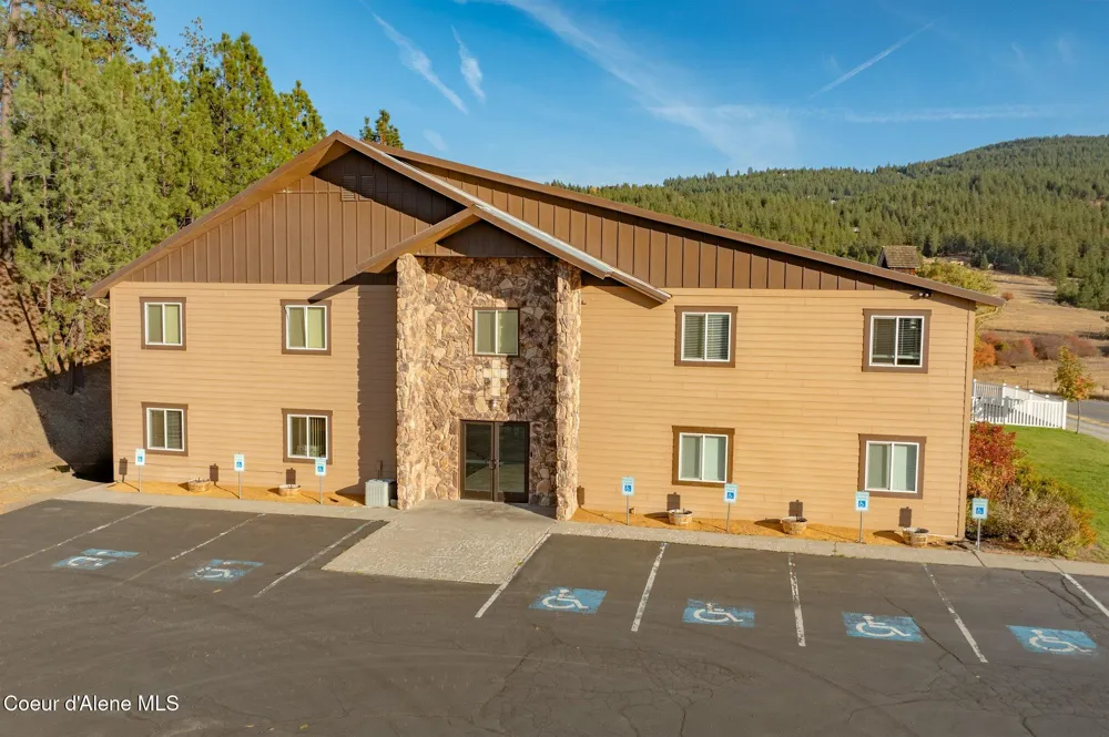 19459 W Riverview Drive Post Falls, ID 83854