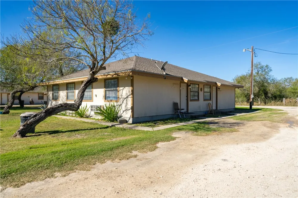 990 E FM 628 Riviera, TX 78379