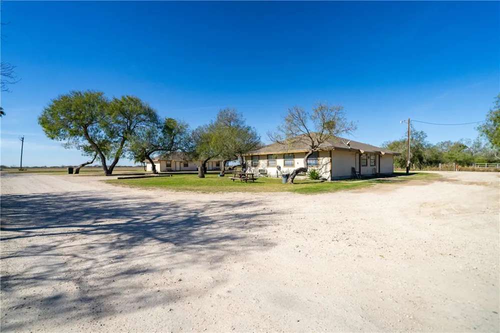 990 E FM 628 Riviera, TX 78379