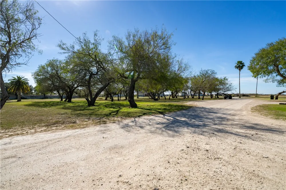 990 E FM 628 Riviera, TX 78379