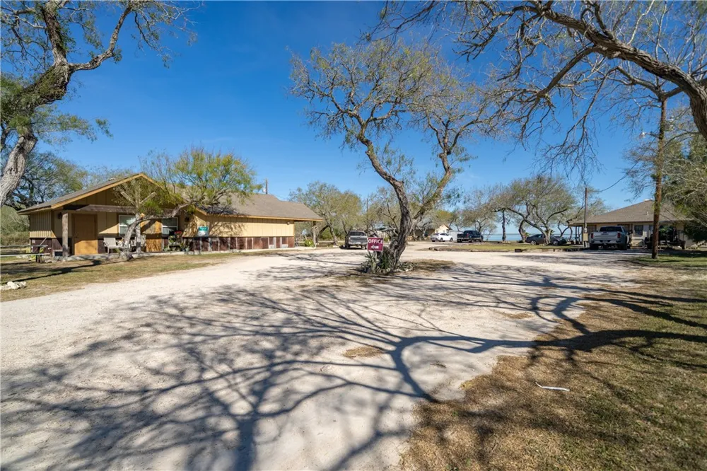 990 E FM 628 Riviera, TX 78379