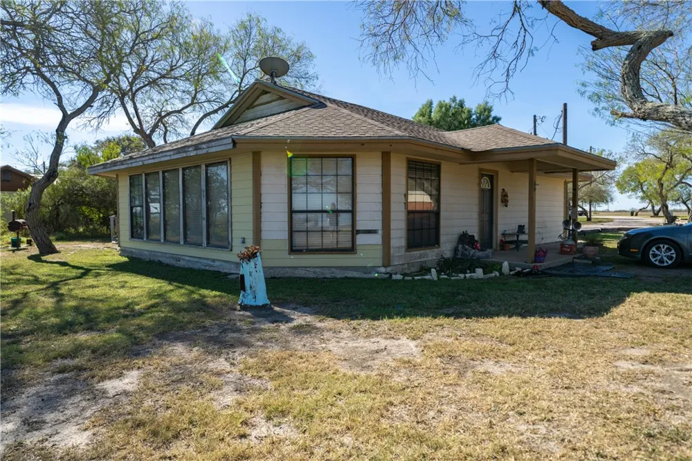 990 E FM 628 Riviera, TX 78379