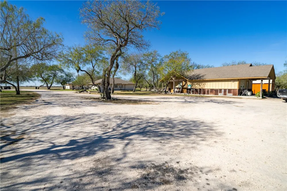 990 E FM 628 Riviera, TX 78379