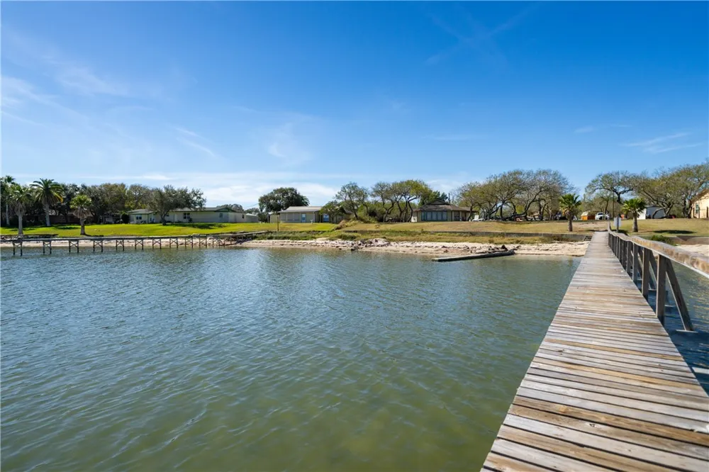 990 E FM 628 Riviera, TX 78379