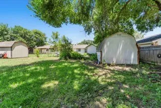 2221 Varsity Drive Grand Prairie, TX 75051