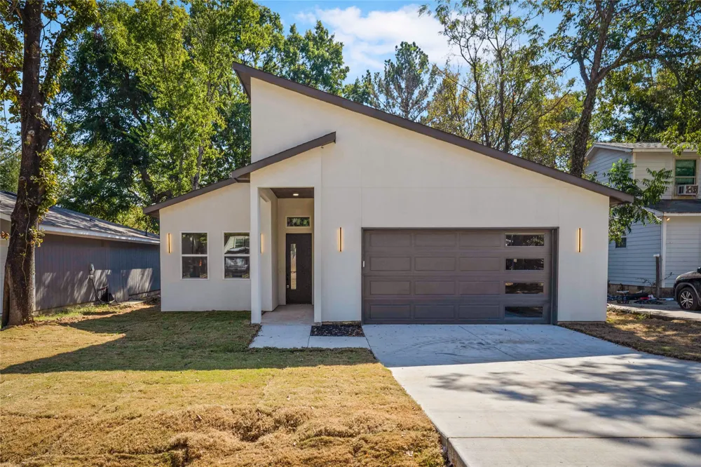 2228 Echo Lake Drive