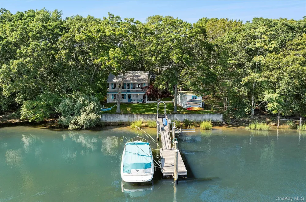 210 Redwood Road Sag Harbor, NY 11963