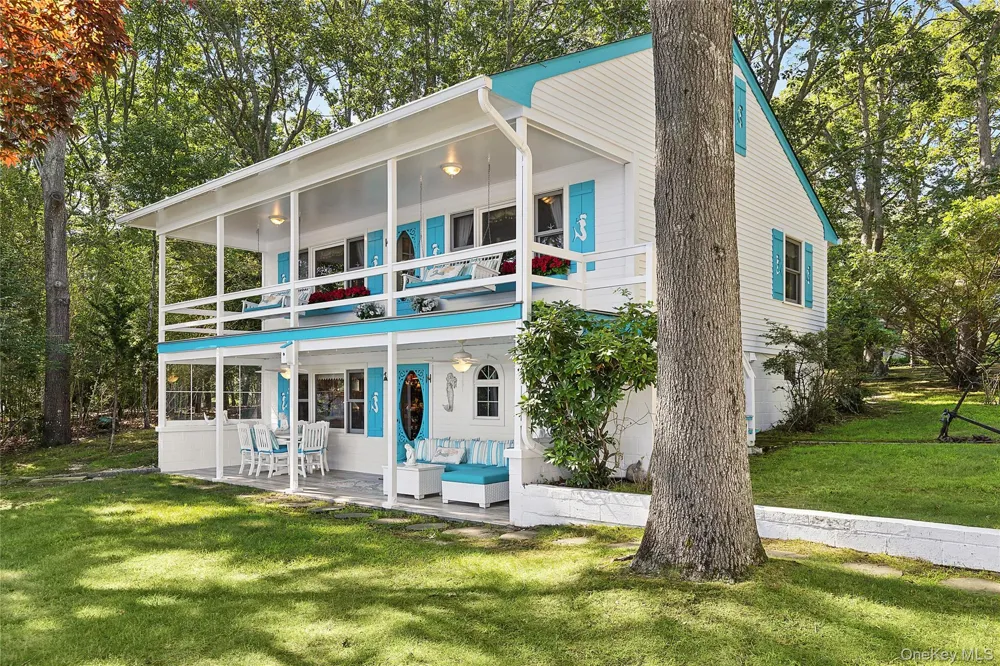 210 Redwood Road Sag Harbor, NY 11963