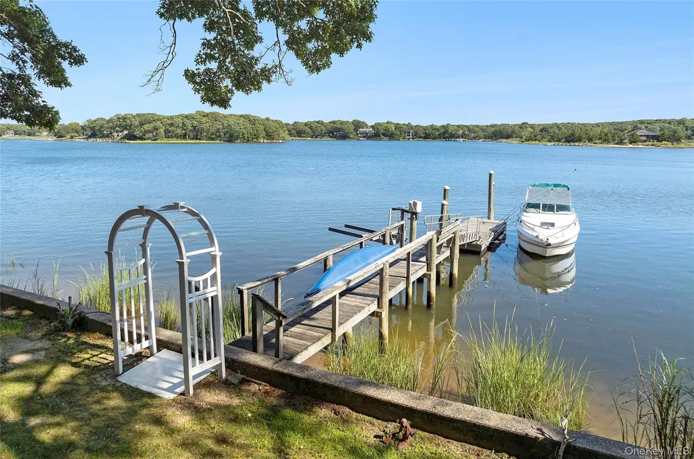 210 Redwood Road Sag Harbor, NY 11963