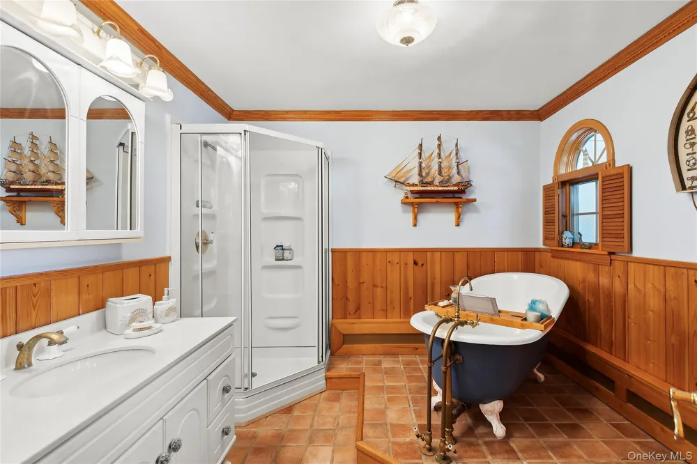 210 Redwood Road Sag Harbor, NY 11963