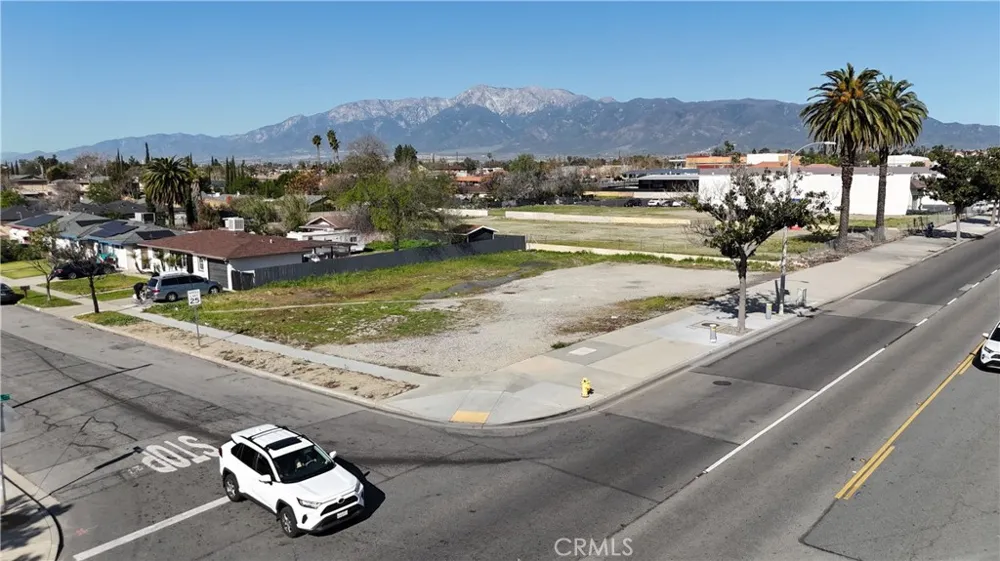 9098 Sierra Fontana, CA 92335