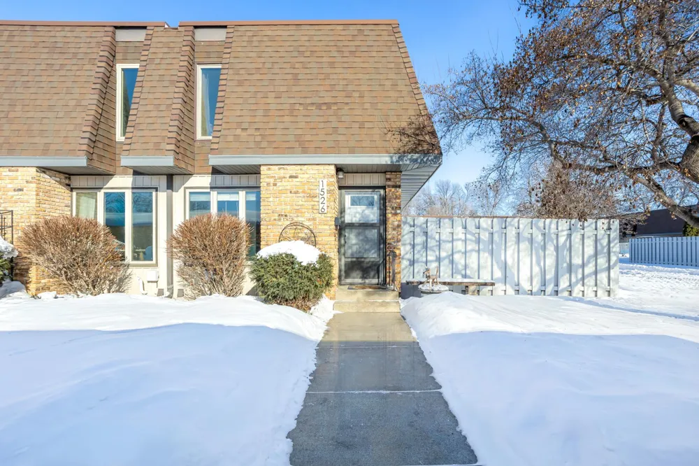 1526 16 1/2 STREET S