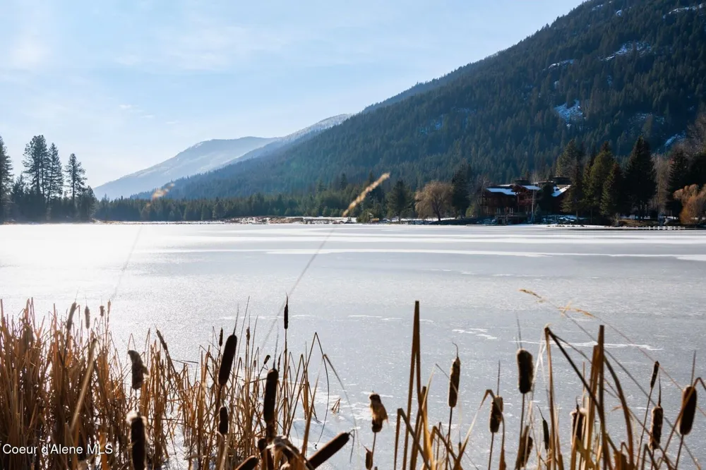 533739 Highway 95 - 57.60 Acres Bonners Ferry, ID 83805