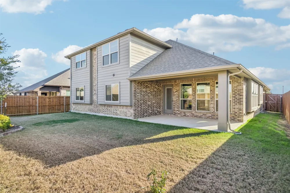 121 Emperor Oak Court Balch Springs, TX 75181