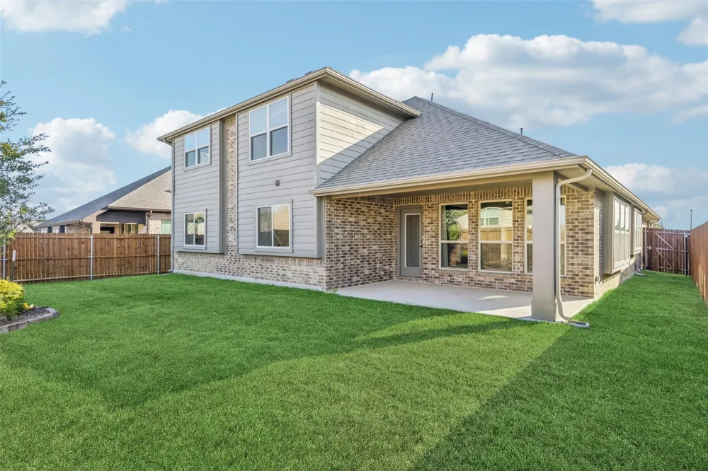 121 Emperor Oak Court Balch Springs, TX 75181