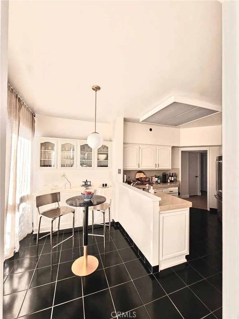 222 Monterey Road #104 Glendale, CA 91206