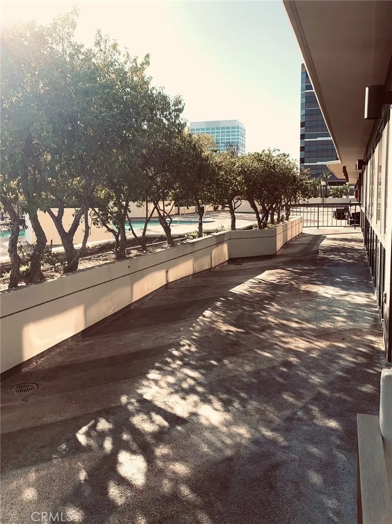 222 Monterey Road #104 Glendale, CA 91206