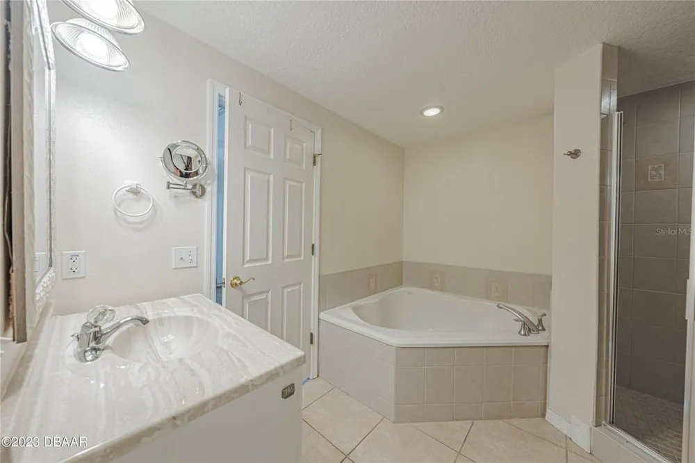 3733 CARDINAL BOULEVARD #2 Daytona Beach, FL 32118