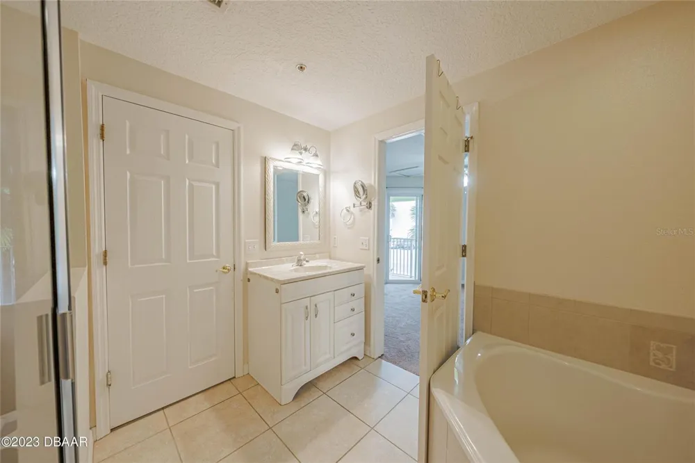 3733 CARDINAL BOULEVARD #2 Daytona Beach, FL 32118
