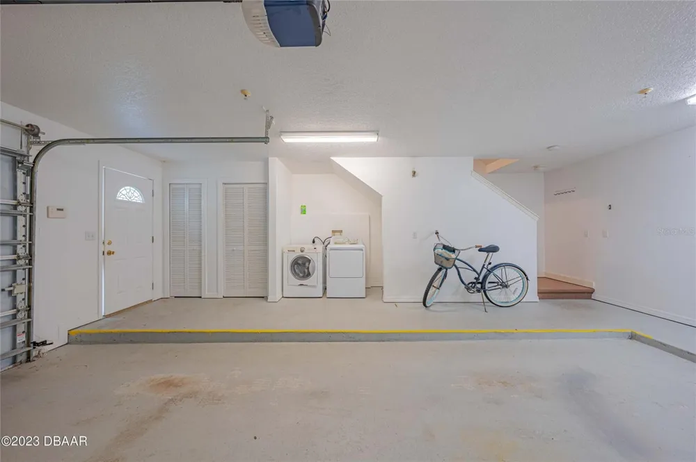 3733 CARDINAL BOULEVARD #2 Daytona Beach, FL 32118