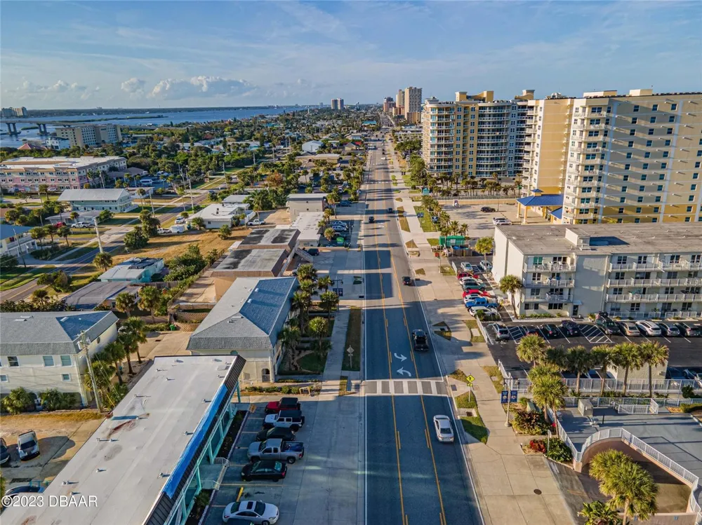 3733 CARDINAL BOULEVARD #2 Daytona Beach, FL 32118