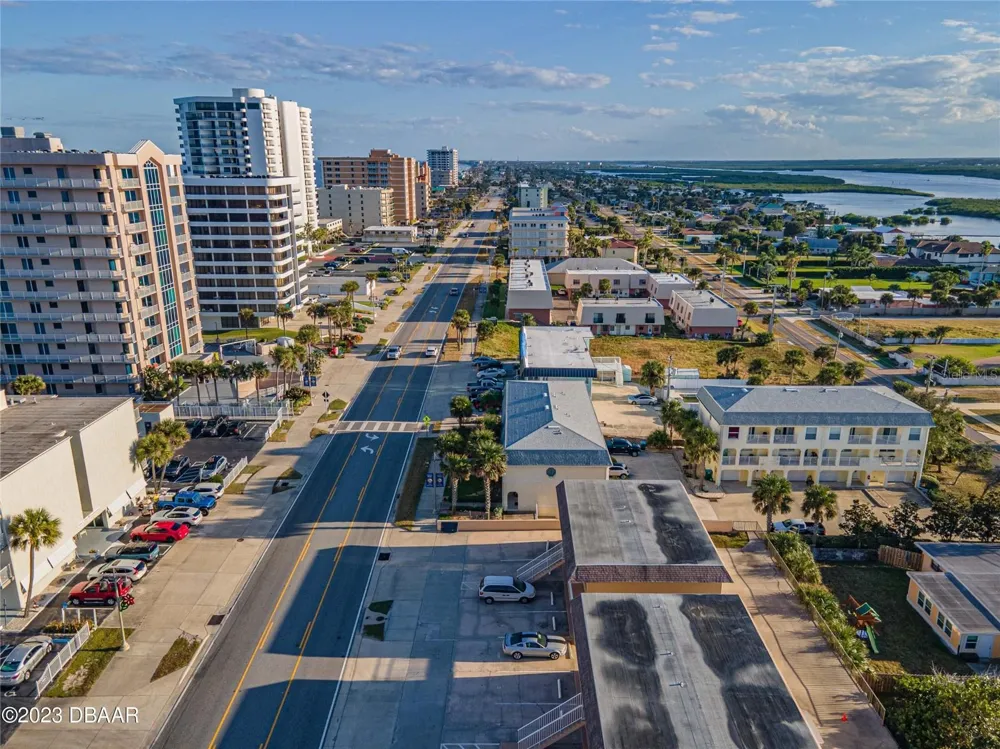 3733 CARDINAL BOULEVARD #2 Daytona Beach, FL 32118