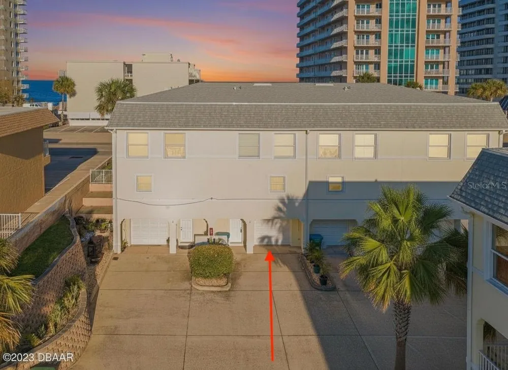 3733 CARDINAL BOULEVARD #2 Daytona Beach, FL 32118
