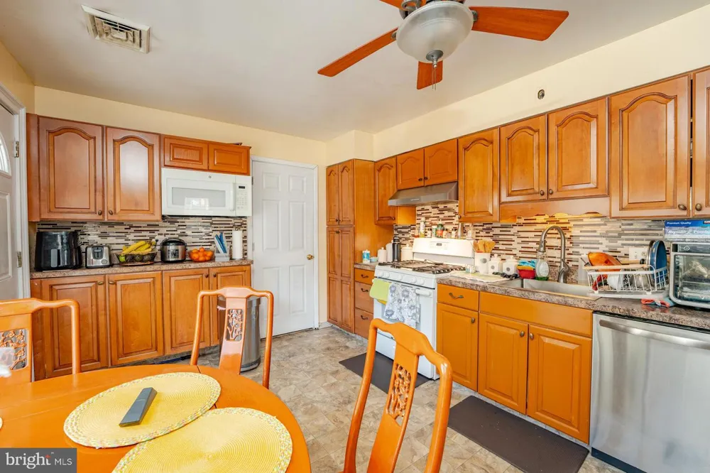 6529 DELILAH ROAD Egg Harbor, NJ 08234