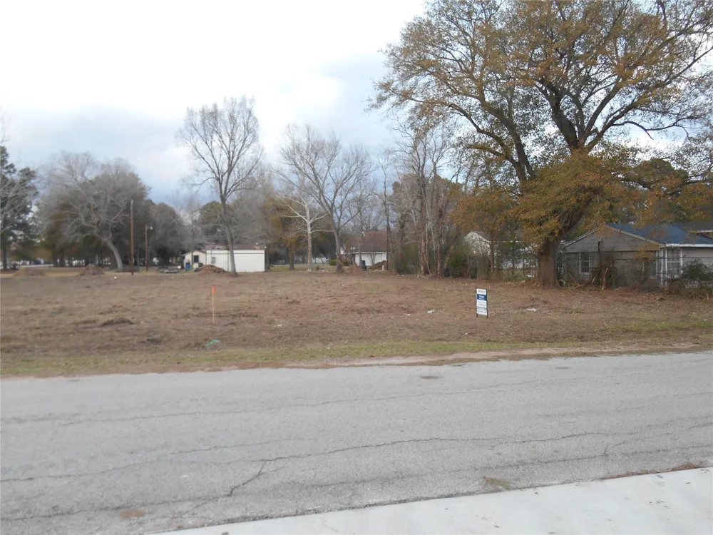 711 Azalea Street Prairie View, TX 77446