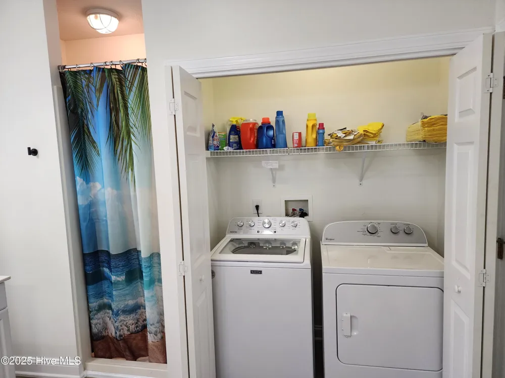 100 Lighthouse Lane #D3 Cedar Point, NC 28584
