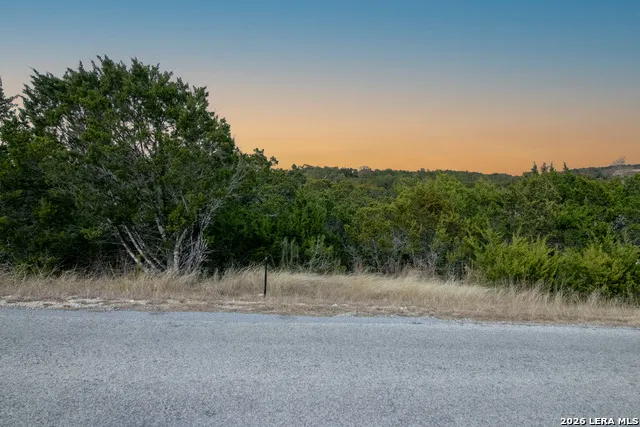 197 NW Hills Dr Kerrville, TX 78028
