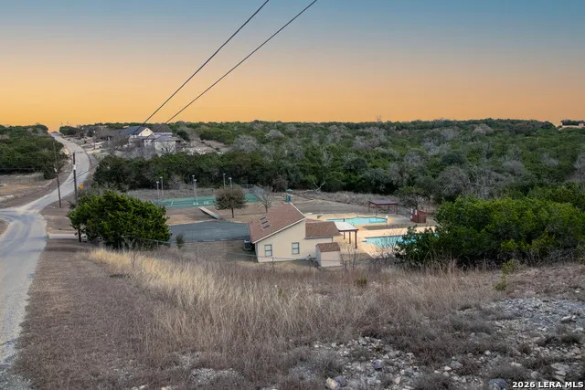 197 NW Hills Dr Kerrville, TX 78028