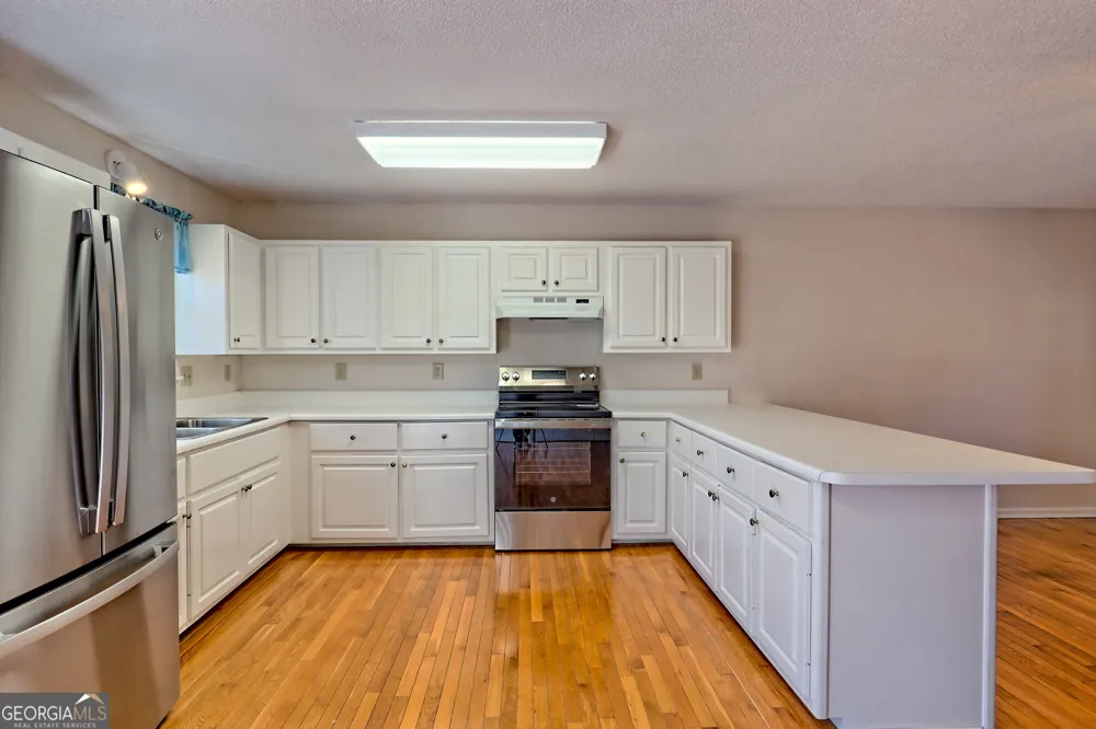 170 White ST Dillard, GA 30537