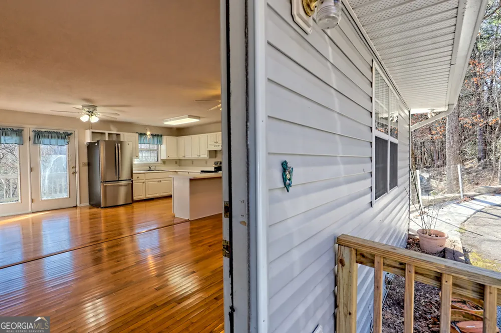 170 White ST Dillard, GA 30537