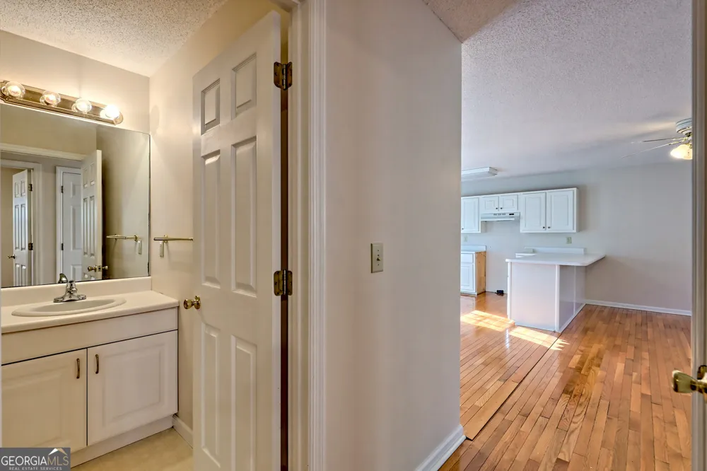 170 White ST Dillard, GA 30537