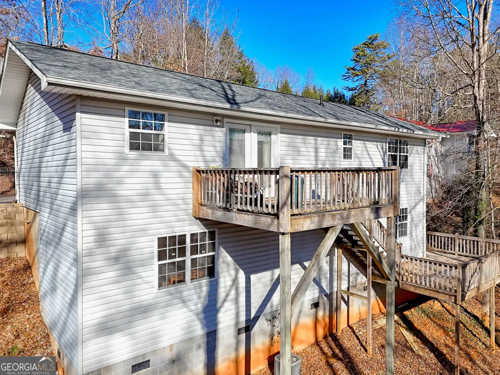 170 White ST Dillard, GA 30537