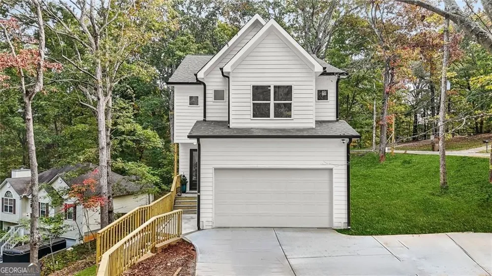 3925 Pine Shore Circle