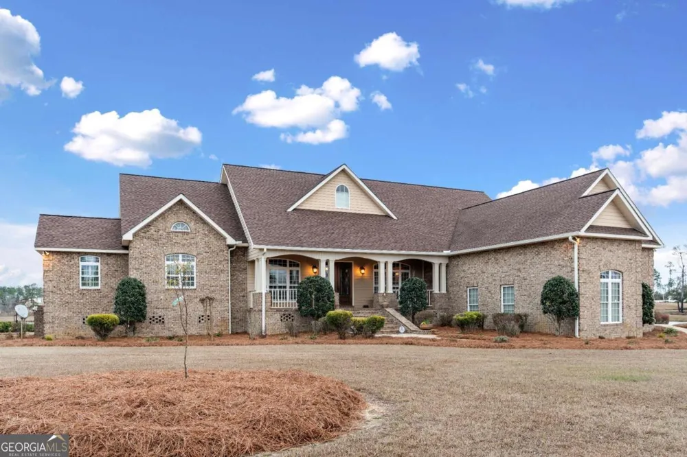 42 Claxton RD Hazlehurst, GA 31539