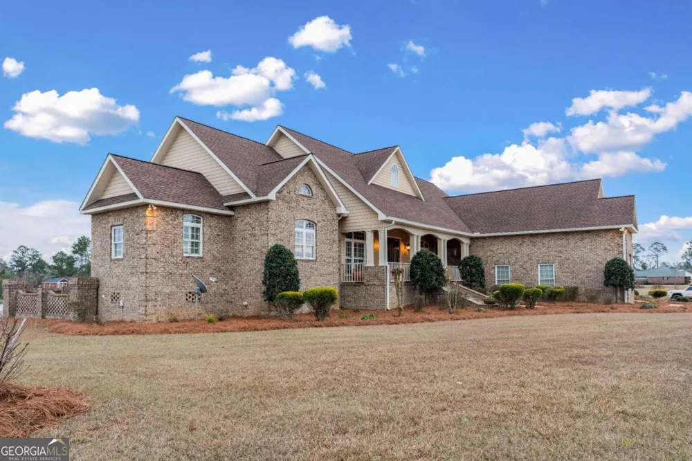 42 Claxton RD Hazlehurst, GA 31539