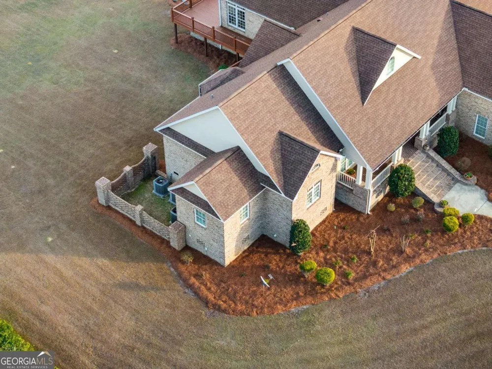 42 Claxton RD Hazlehurst, GA 31539