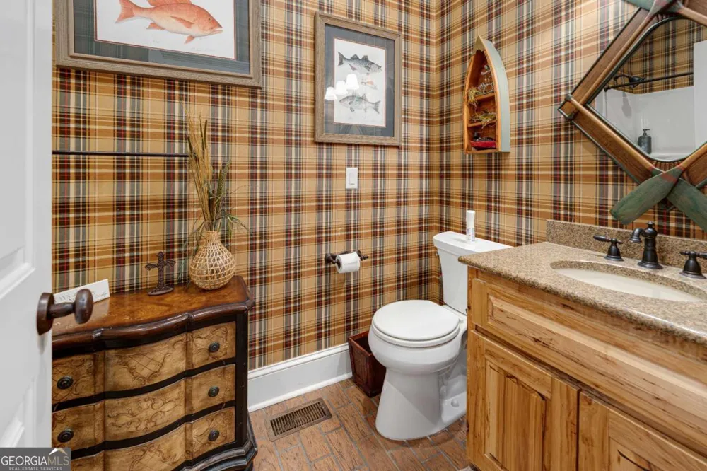 42 Claxton RD Hazlehurst, GA 31539