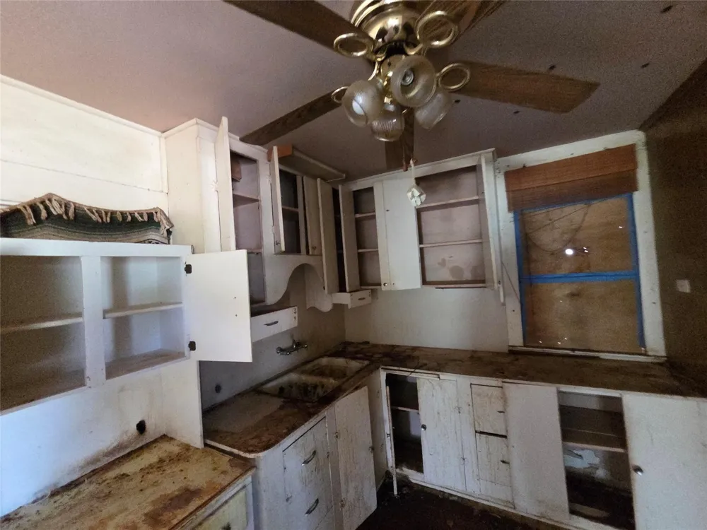 619 Dunbar Street Electra, TX 76360