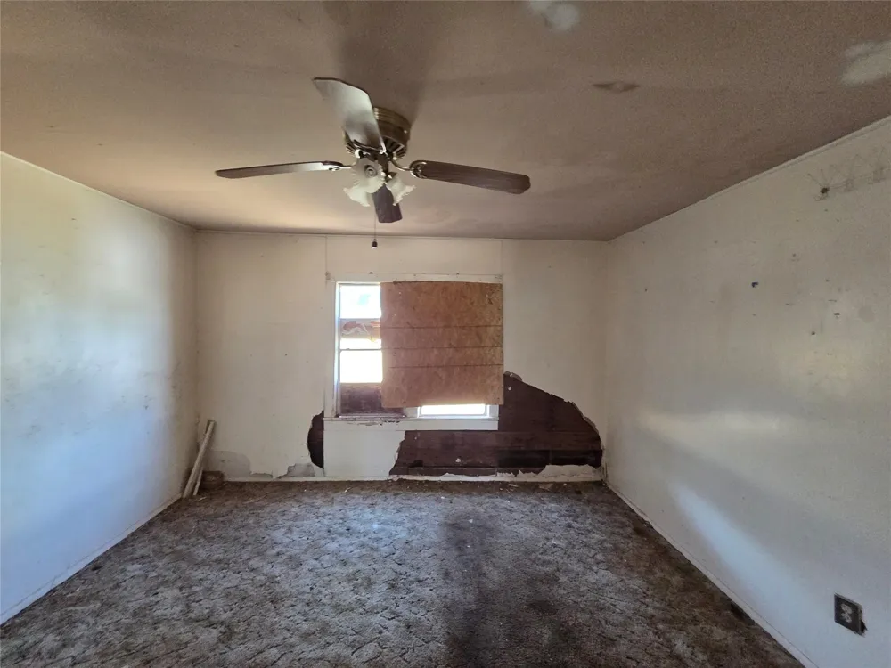 619 Dunbar Street Electra, TX 76360