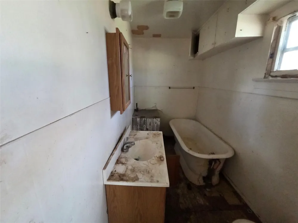 619 Dunbar Street Electra, TX 76360