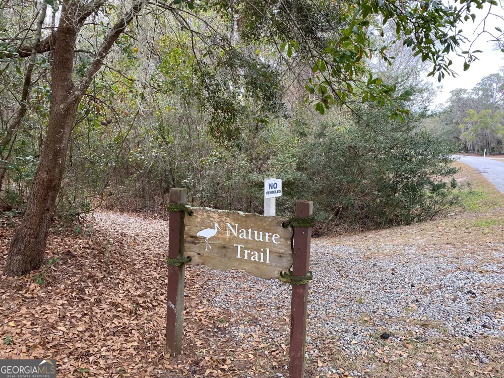1 Old Cane Mill DR Darien, GA 31305
