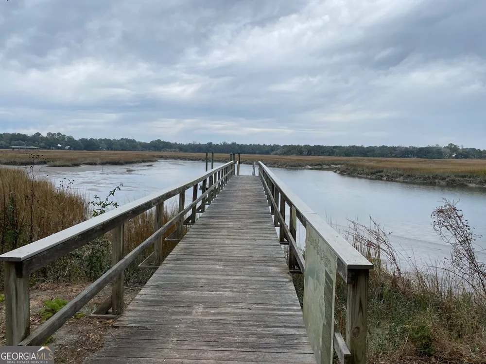 1 Old Cane Mill DR Darien, GA 31305